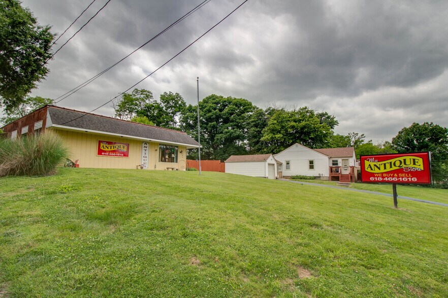 More Photos Of 1007 W Delmar Ave, Godfrey General Retail For Sale