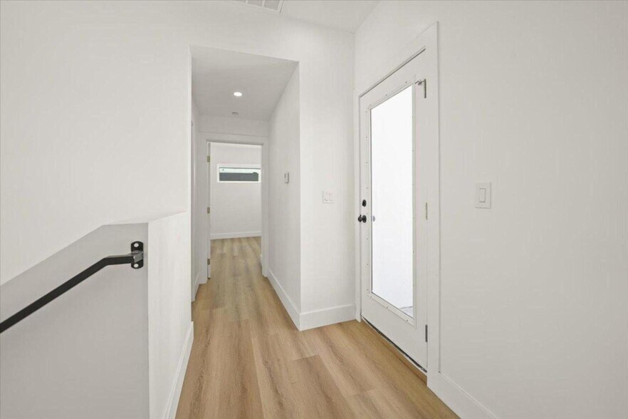 More Photos Of 910 Hudson ave, Los Angeles Apartments For Sale