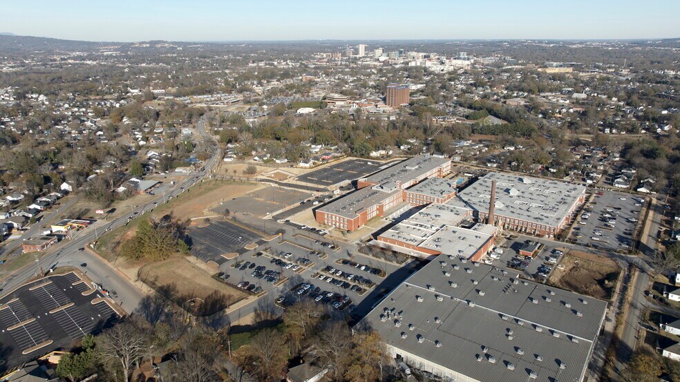 More Photos Of 701 Easley Bridge Rd, Greenville General Retail For Lease