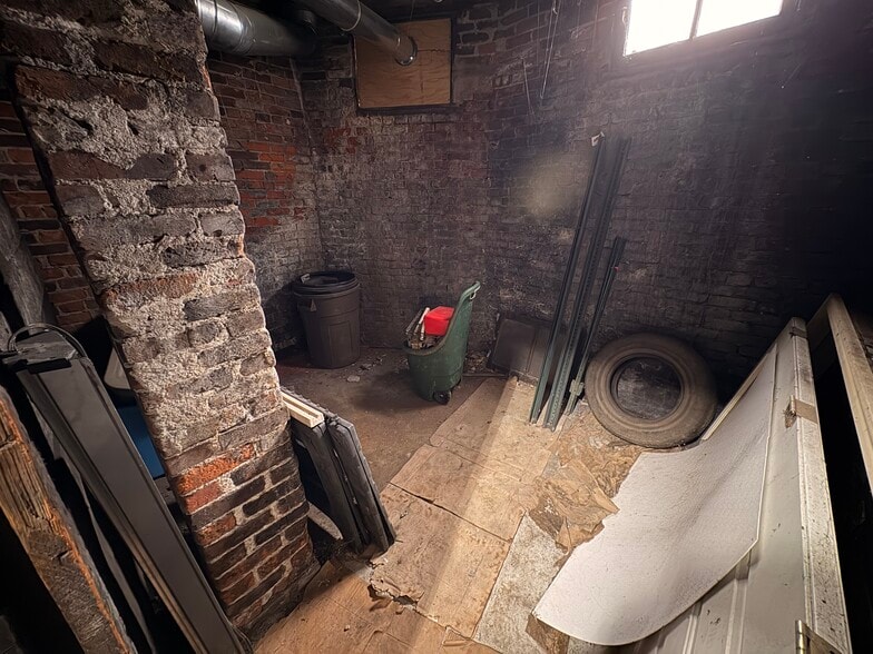 More Photos Of 401 N Salisbury St, West Lafayette Apartments For Sale