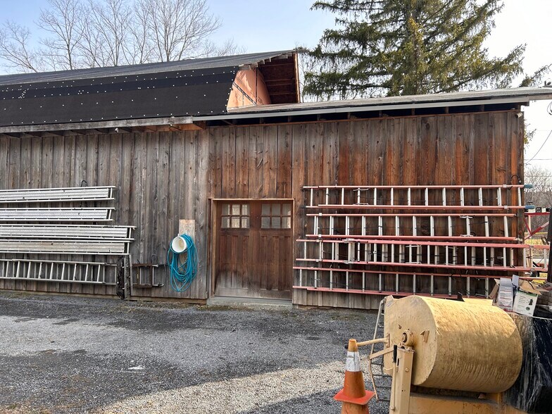 More Photos Of 2985 Mill Pl, Sauquoit Manufacturing For Sale