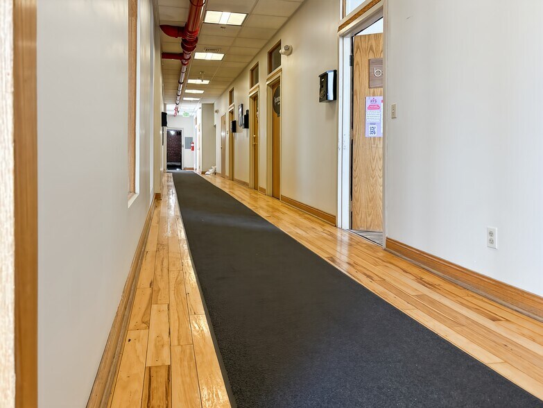 More Photos Of 259 Indiana Ave, Valparaiso Coworking Space