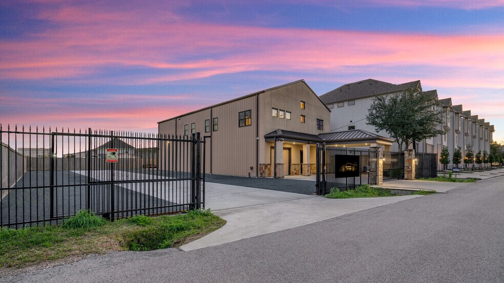 More Photos Of 4119 Allen St, Houston Office For Sale