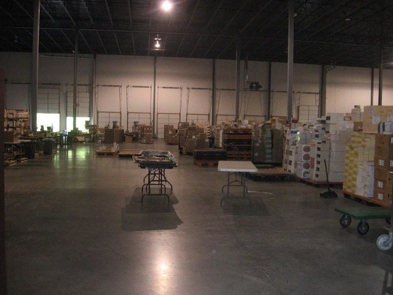 More Photos Of 35 Love Ln, Netcong Distribution For Lease