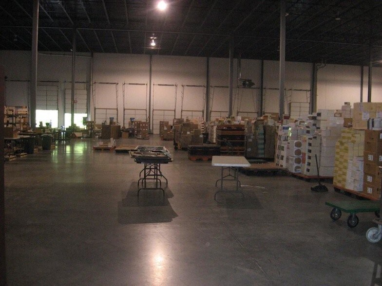 More Photos Of 35 Love Ln, Netcong Distribution For Lease