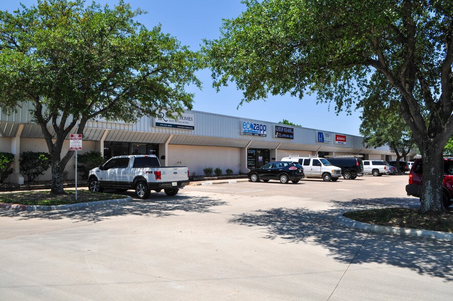 Primary Photo Of 3900 S Hwy 6, College Station Storefront For Lease