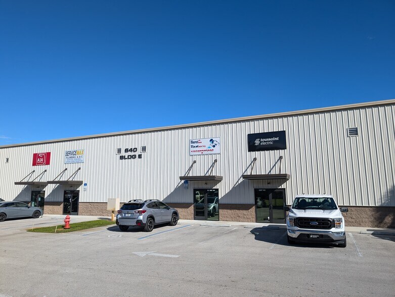 More Photos Of 640 4th Pl, Vero Beach Warehouse For Lease