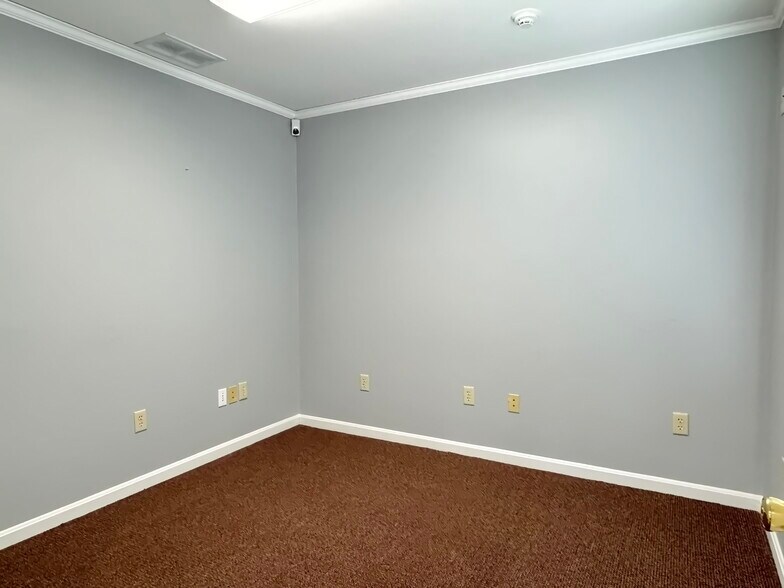 More Photos Of 18119 N Sussex Hwy, Bridgeville Office For Sale