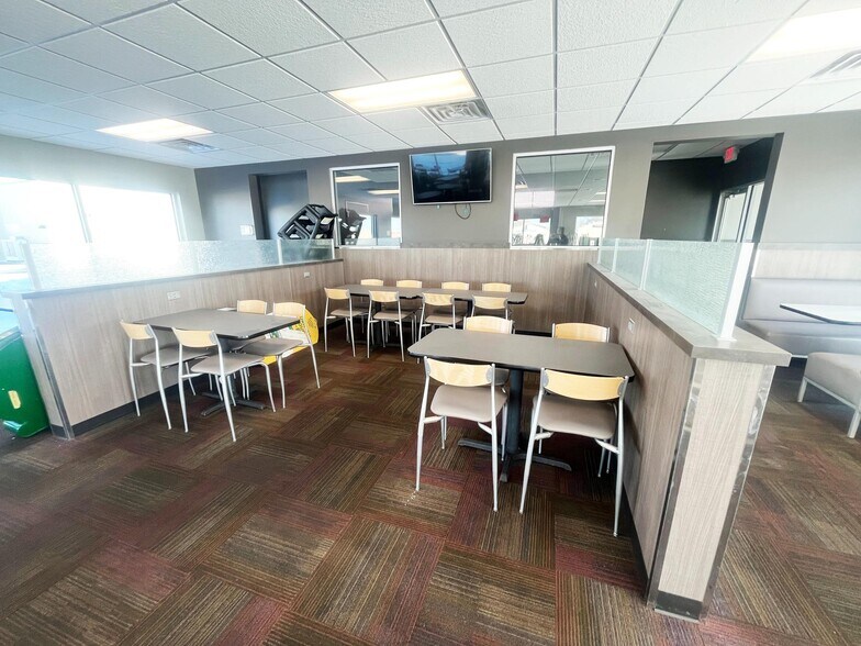 More Photos Of 527 E Highway 20, Valentine Fast Food For Sale