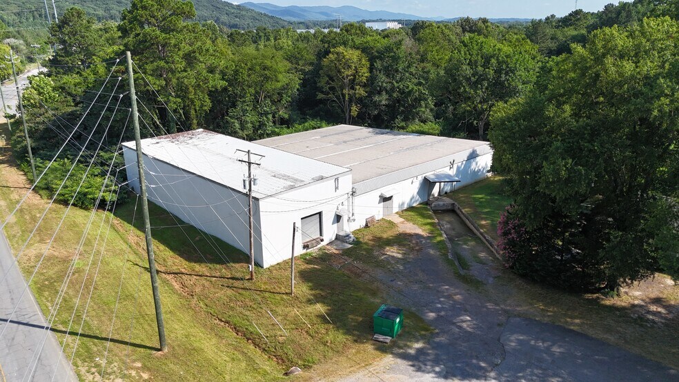 Primary Photo Of 360 Carbondale Rd SW, Dalton Warehouse For Lease