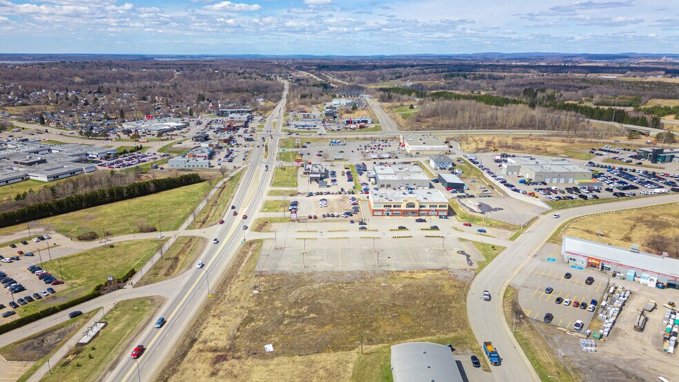 Primary Photo Of 200 Rue Commerciale, Donnacona Office For Lease