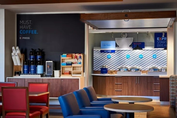 More Photos Of 2776 Destination Pky, Orlando Hotel For Sale