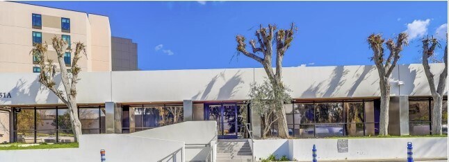 More Photos Of 5947-5951 Variel Ave, Woodland Hills Office For Sale