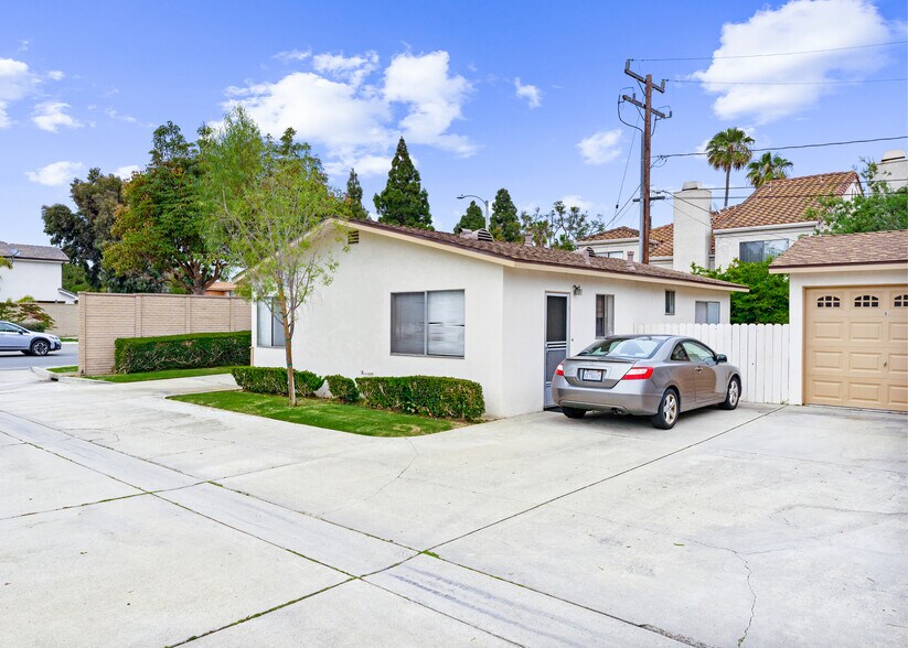 More Photos Of 553-555 Victoria St, Costa Mesa Apartments For Sale