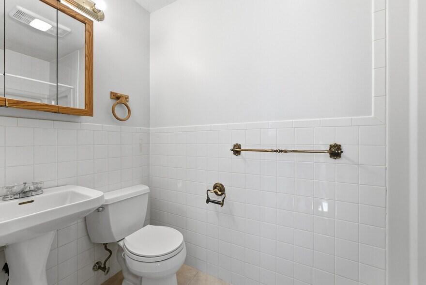 More Photos Of 285-289 East St, Ludlow Apartments For Sale