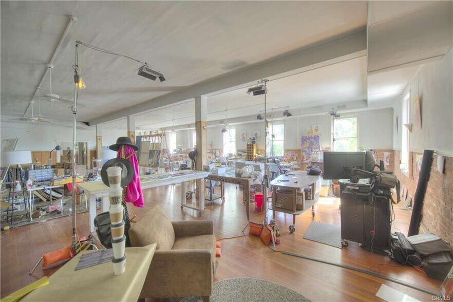 More Photos Of 105 Broadway St, Chico General Retail For Sale