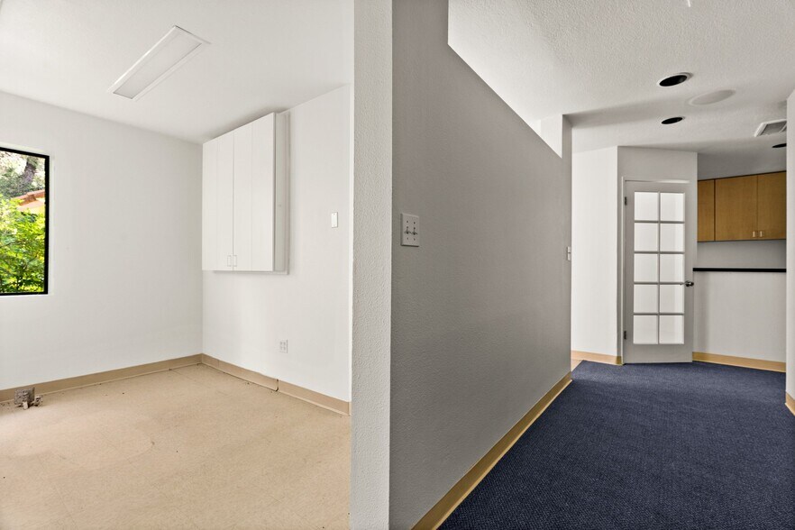 More Photos Of 386-398 Lombard St, Thousand Oaks Medical For Lease