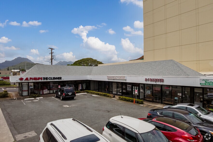 More Photos Of 340 Kuulei Rd, Kailua Freestanding For Lease