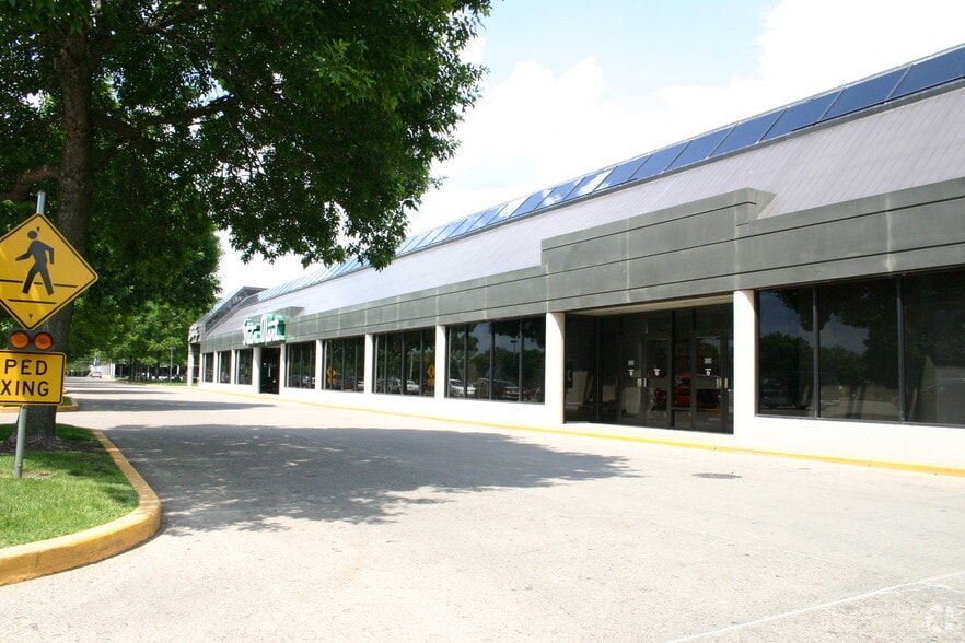 More Photos Of 320-350 S 25th St, Terre Haute Unknown For Lease