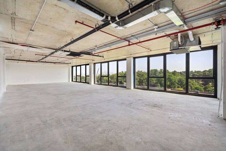 More Photos Of 825 39th St, Brooklyn Office For Sale