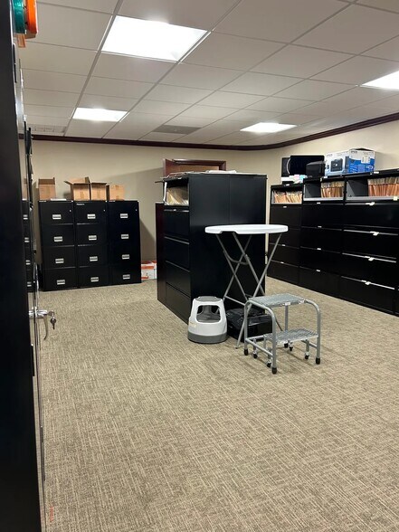 More Photos Of 3829 N Classen Blvd, Oklahoma City Office For Lease