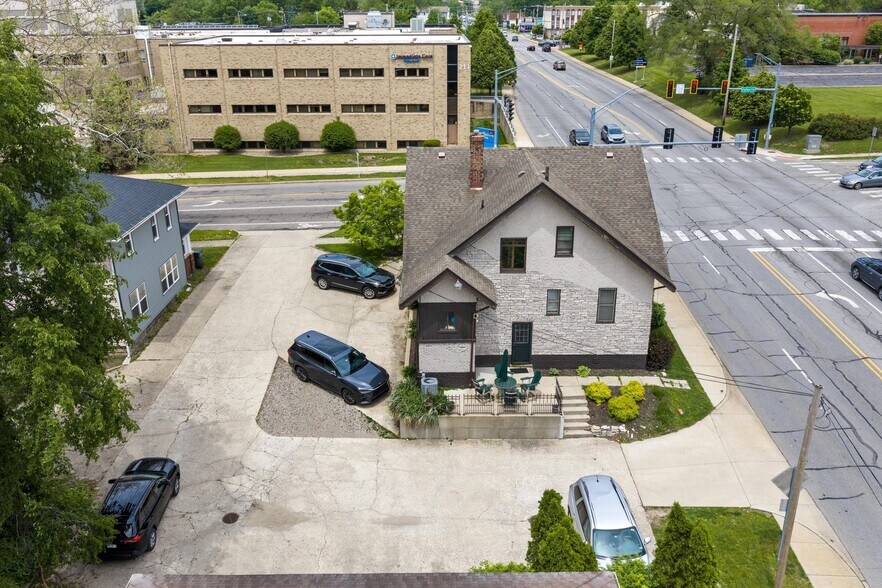 More Photos Of 1028 E Colfax Ave, South Bend Office For Sale