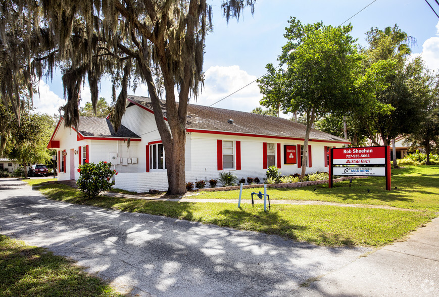 Primary Photo Of 2323 Belleair Rd, Clearwater Coworking Space