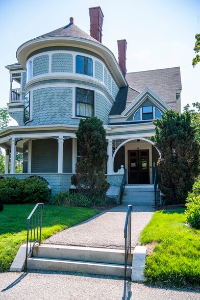 More Photos Of 84 Bay St, Manchester Office Residential For Lease