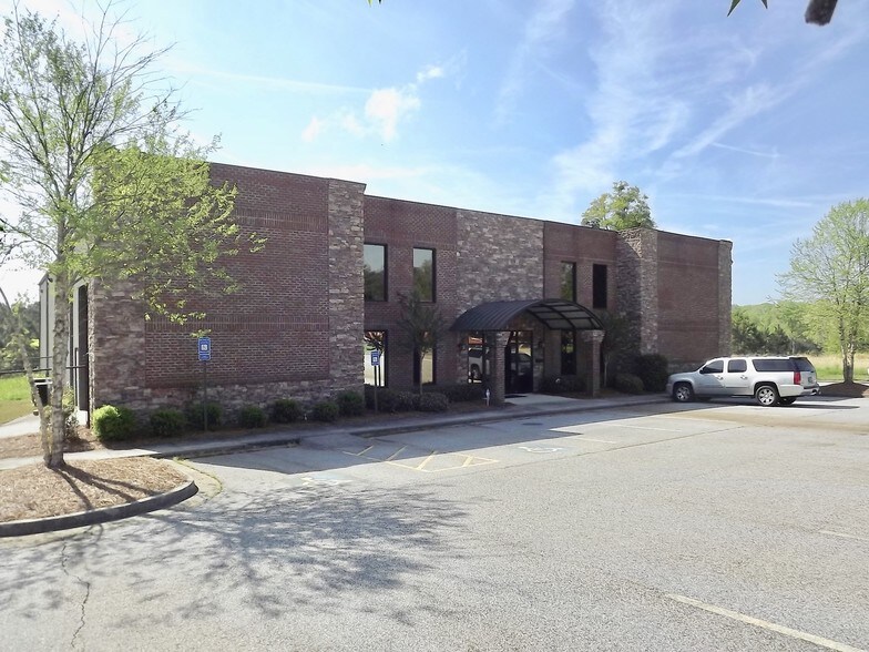 More Photos Of 410 Grayson Dr, Winder Distribution For Lease