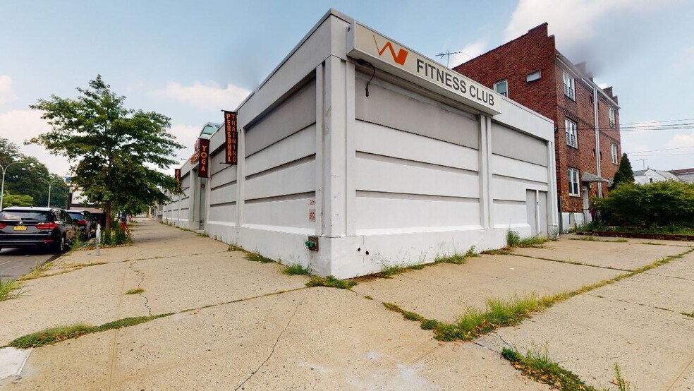 More Photos Of 65-75 Woodhaven Blvd, Flushing Storefront Retail Office For Sale