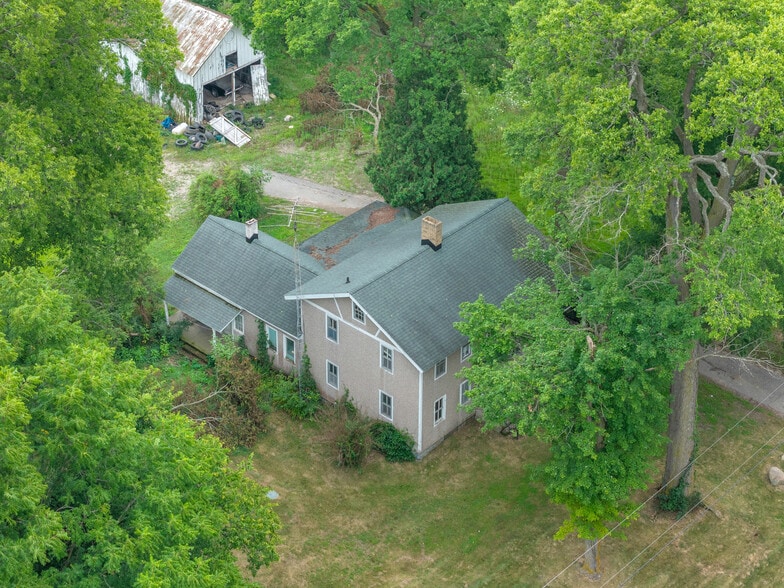 More Photos Of 21736 Bedford Rd N, Battle Creek Industrial For Sale