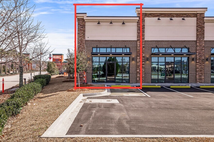 More Photos Of 220 Tanger Outlets Blvd, Pooler Storefront For Lease