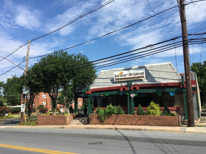 More Photos Of 106-108 E Diamond Ave, Gaithersburg Restaurant For Sale