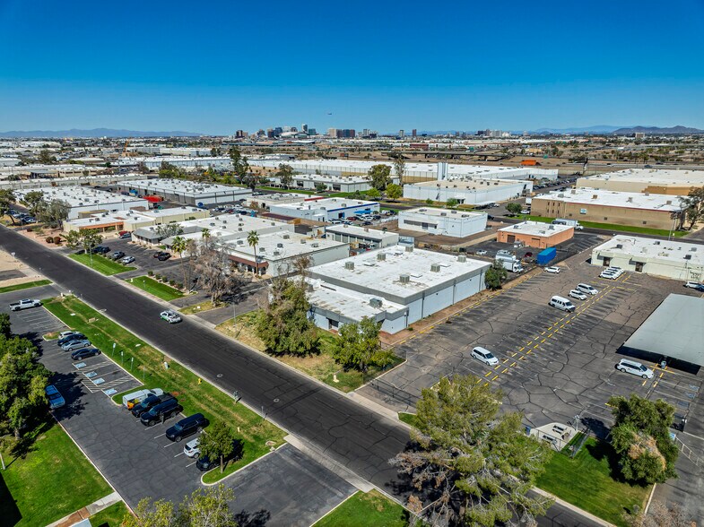 More Photos Of 2326 E Magnolia St, Phoenix Distribution For Lease