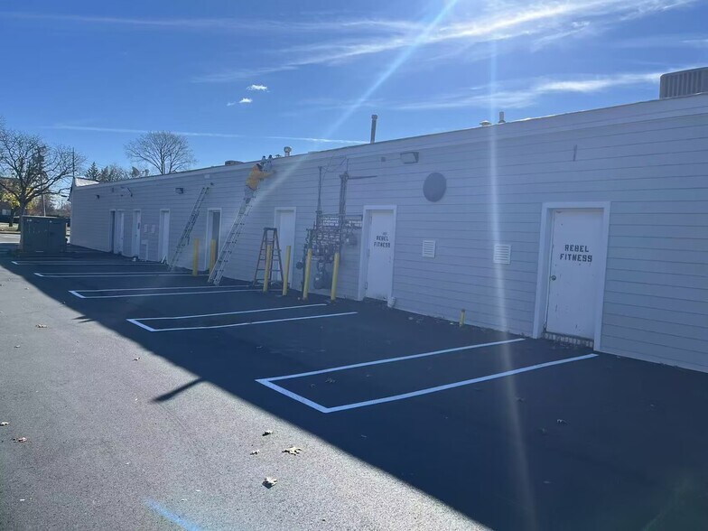 More Photos Of 155-173 Smithtown Blvd, Nesconset Freestanding For Lease