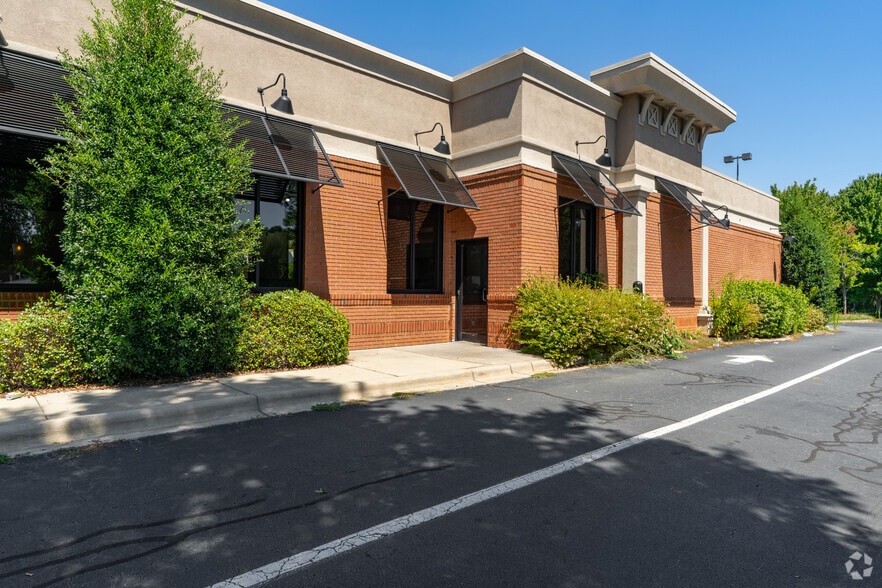 More Photos Of 1930 Sardis Rd N, Charlotte Fast Food For Sale
