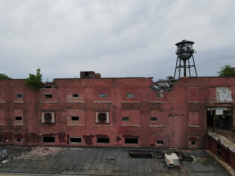 More Photos Of 57 Tonawanda St, Buffalo Office For Sale