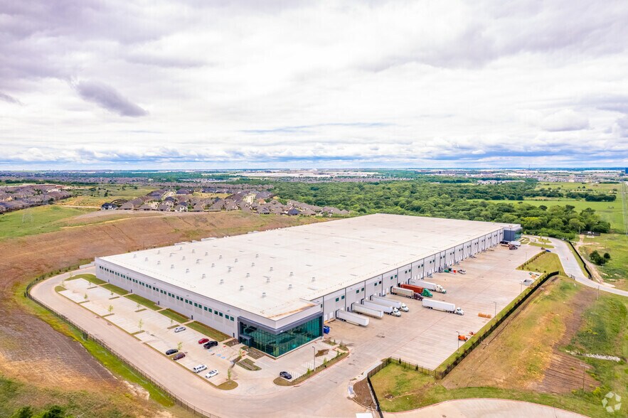 More Photos Of 1230 Highway 114, Roanoke Distribution For Lease