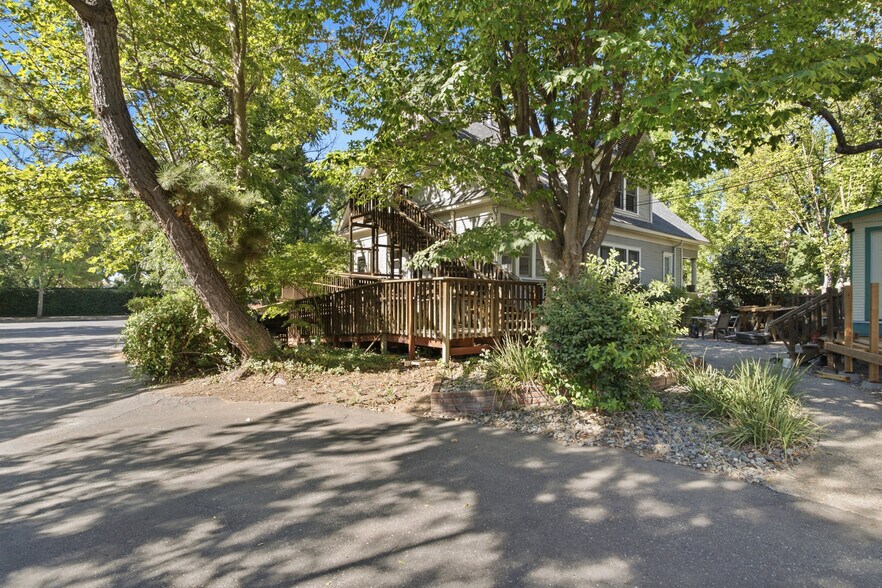 More Photos Of 1361 Esplanade Rd, Chico Office For Sale