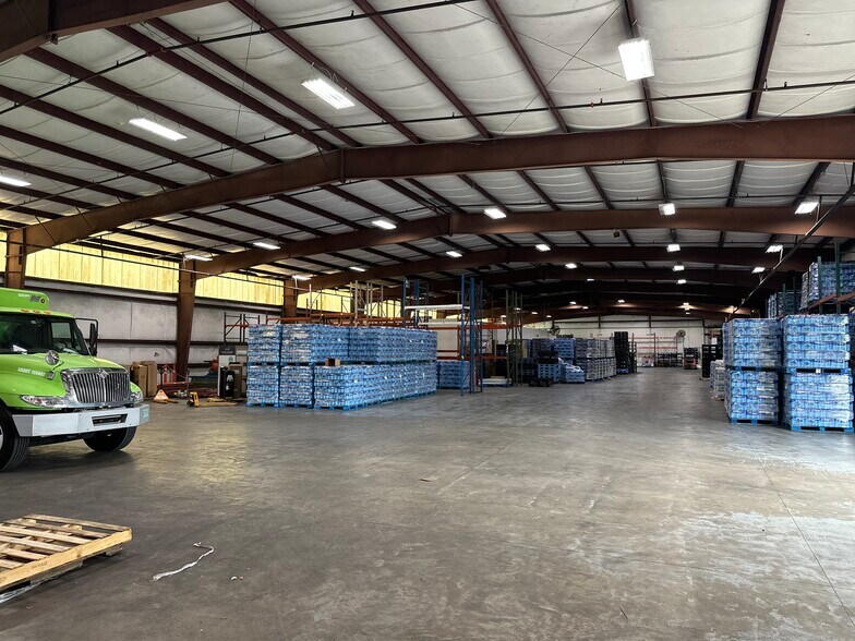 More Photos Of 10284 US Highway 19 N, Pinellas Park Unknown For Lease