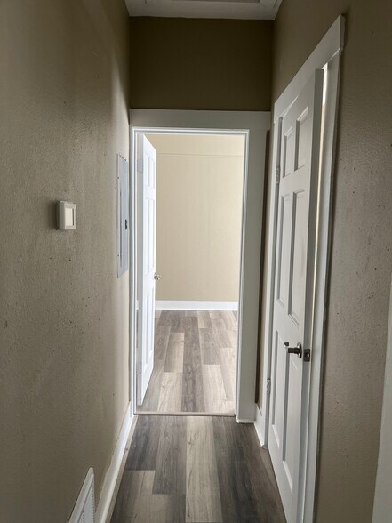 More Photos Of 14018 Old Corpus Christi rd, Elmendorf Warehouse For Lease