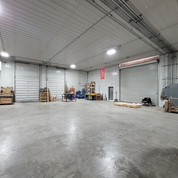 More Photos Of 807 4th Ave, Joliet Warehouse For Lease