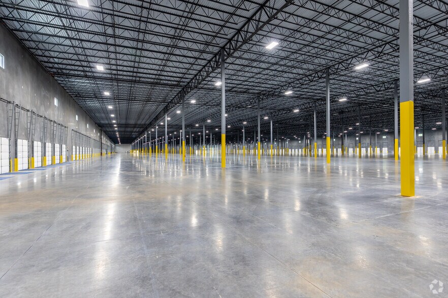 More Photos Of 134 Long Rd, Williamston Distribution For Sale