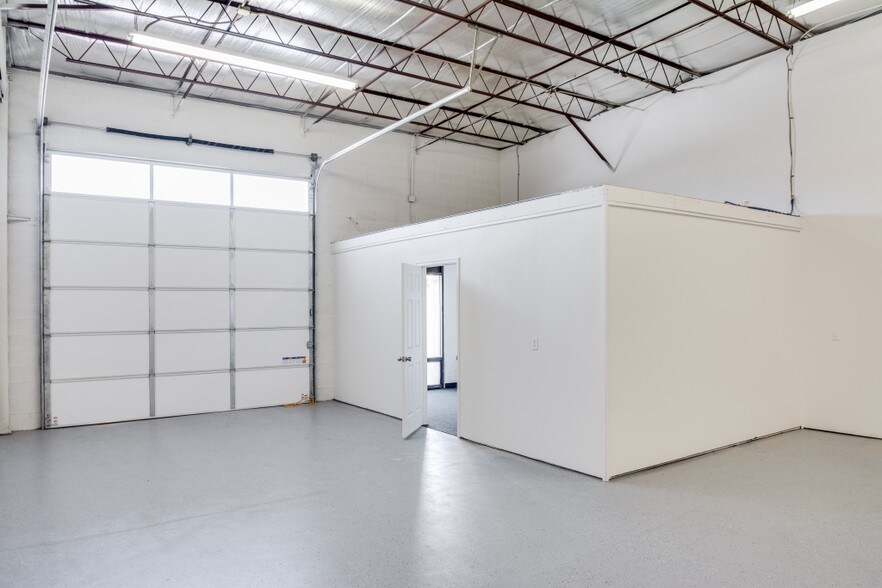 More Photos Of 1330 W Sunset Blvd, St George Warehouse For Lease