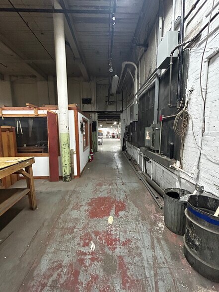More Photos Of 181 Conant St, Pawtucket Manufacturing For Lease