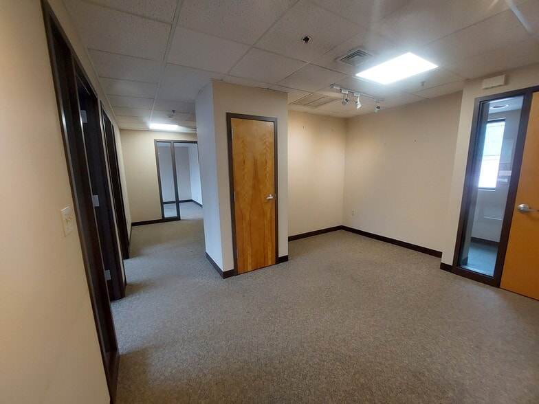 More Photos Of 1000 Cambridge St, Cambridge Medical For Lease