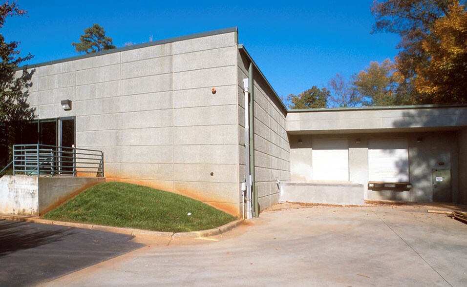 More Photos Of 3075 Northwoods Cir, Peachtree Corners Light Manufacturing For Lease