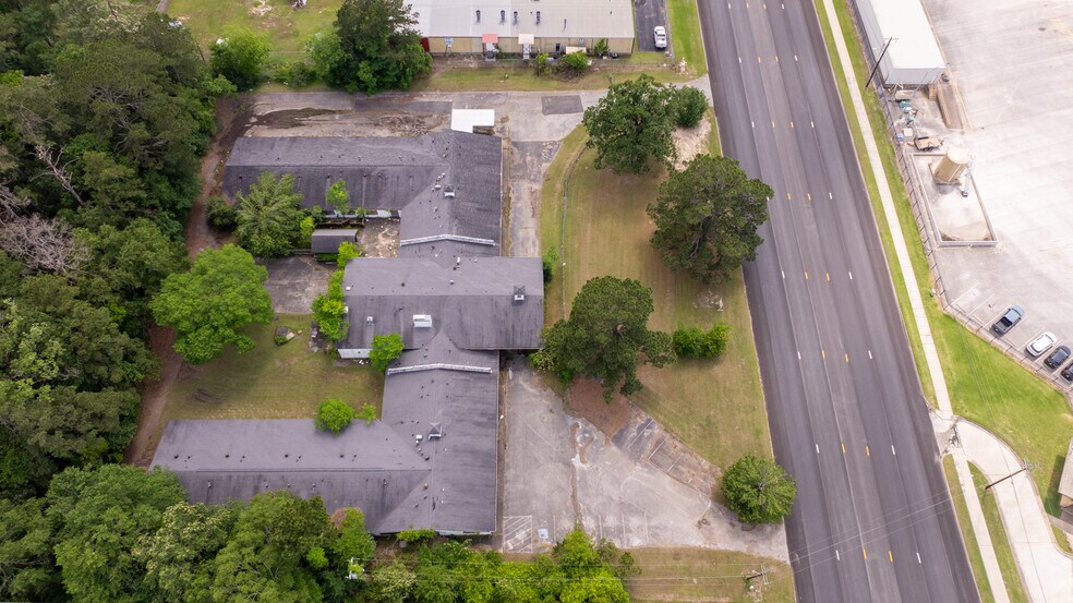 More Photos Of 1712 N Timberland Dr, Lufkin Continuing Care Retirement Community For Sale