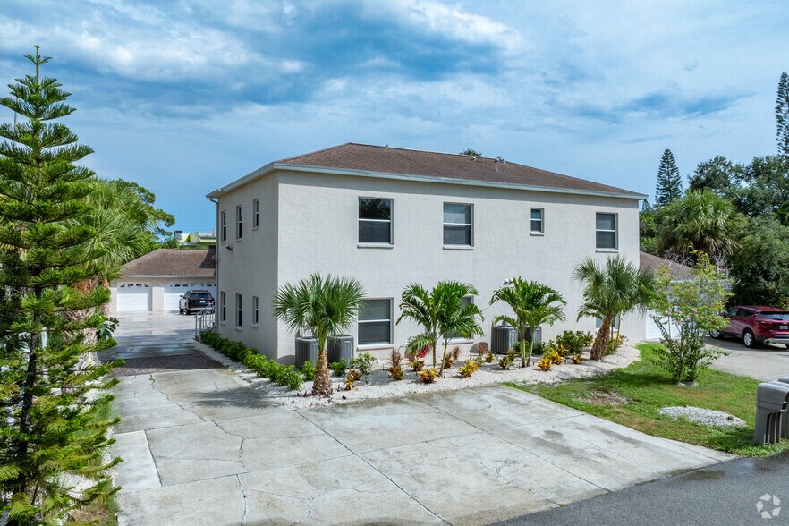Primary Photo Of 1700-1704 Redwood St, Sarasota Apartments For Sale