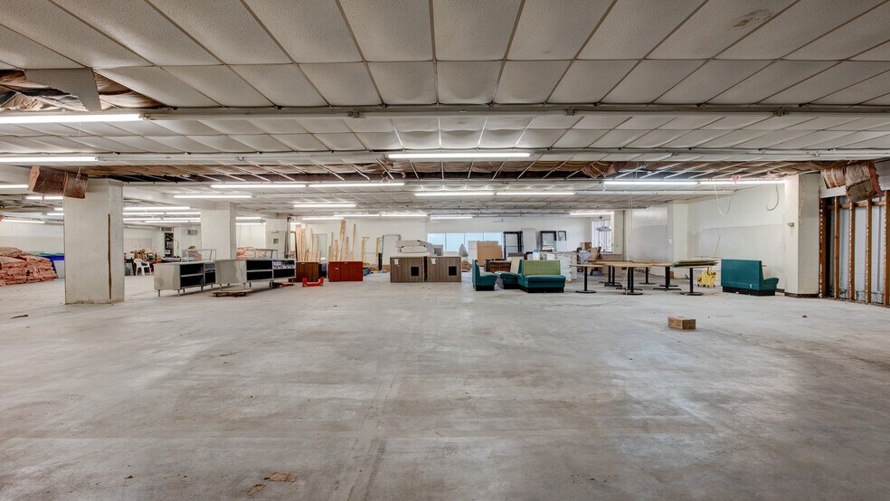More Photos Of 2015 Payne st, Tell City Light Distribution For Sale